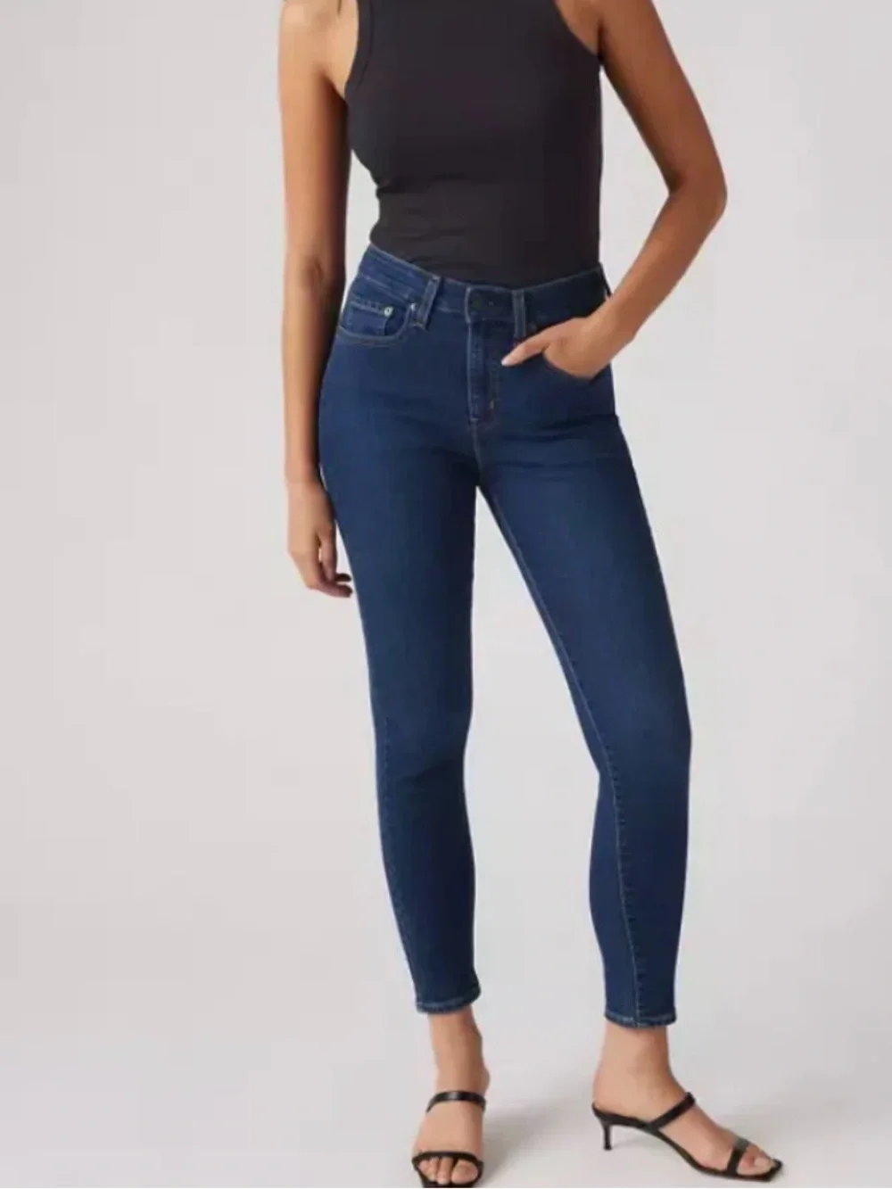 Michael Kors women’s size‎ 8 Selma skinny jeans dark wash